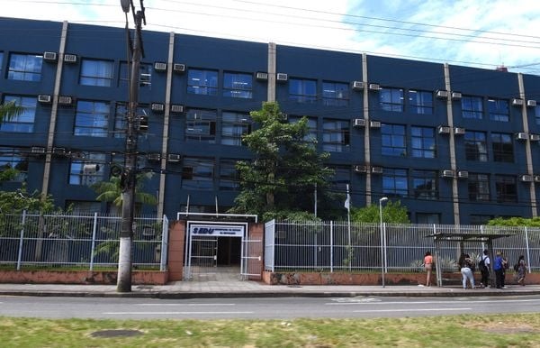 Governo do ES cancela avaliação dos estudantes após a prova vazar