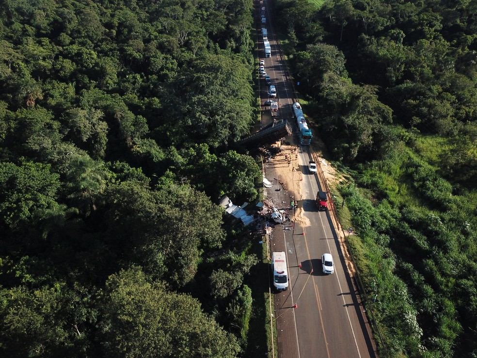 Trecho do acidente entre Anhanduí e Campo Grande — Foto: Coordenadoria Geral de Perícias/Divulgação