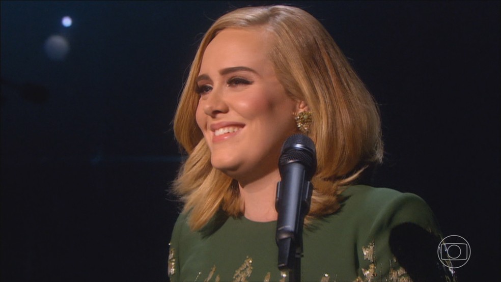 Adele — Foto: Jornal Nacional/ Reprodução