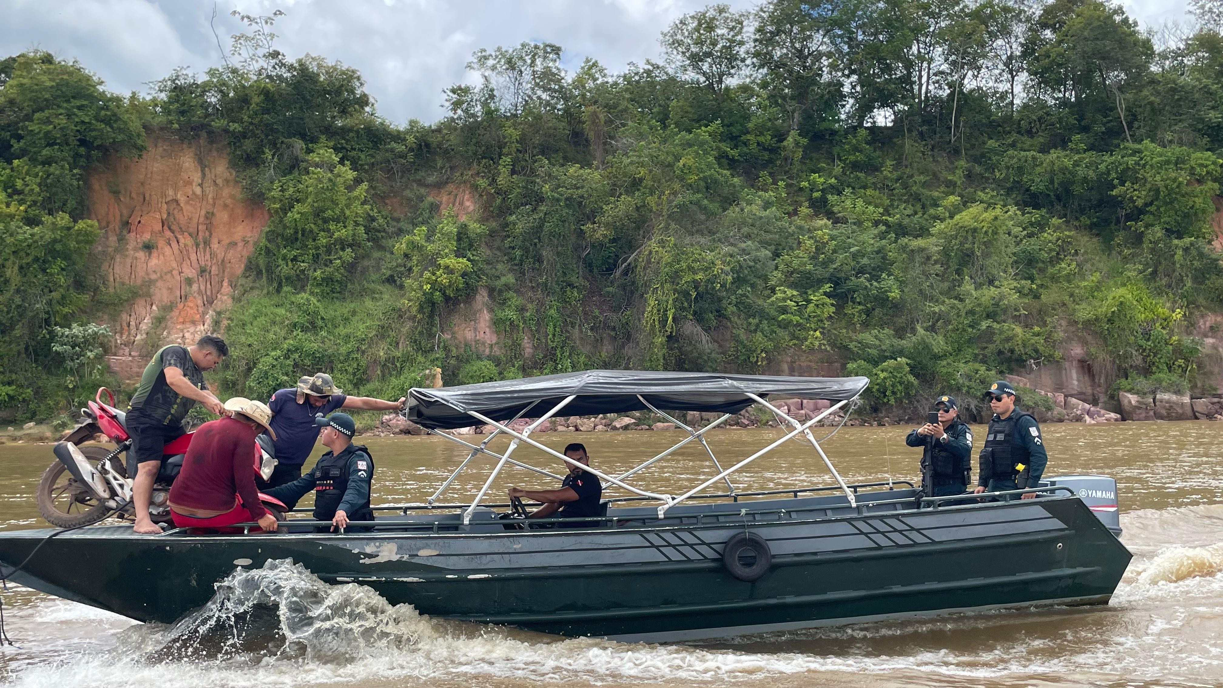 Moto furtada da frente de bar em Santarém é recuperada pela PM em balsa que seguia para Manaus