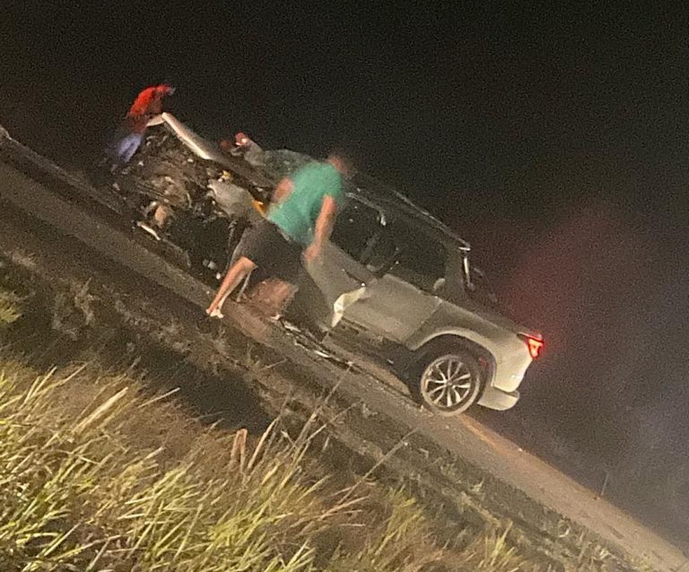Secretária de finanças de cidade de Sergipe e marido morrem após batida entre carro e caminhonete na Bahia — Foto: Reprodução/Redes Sociais