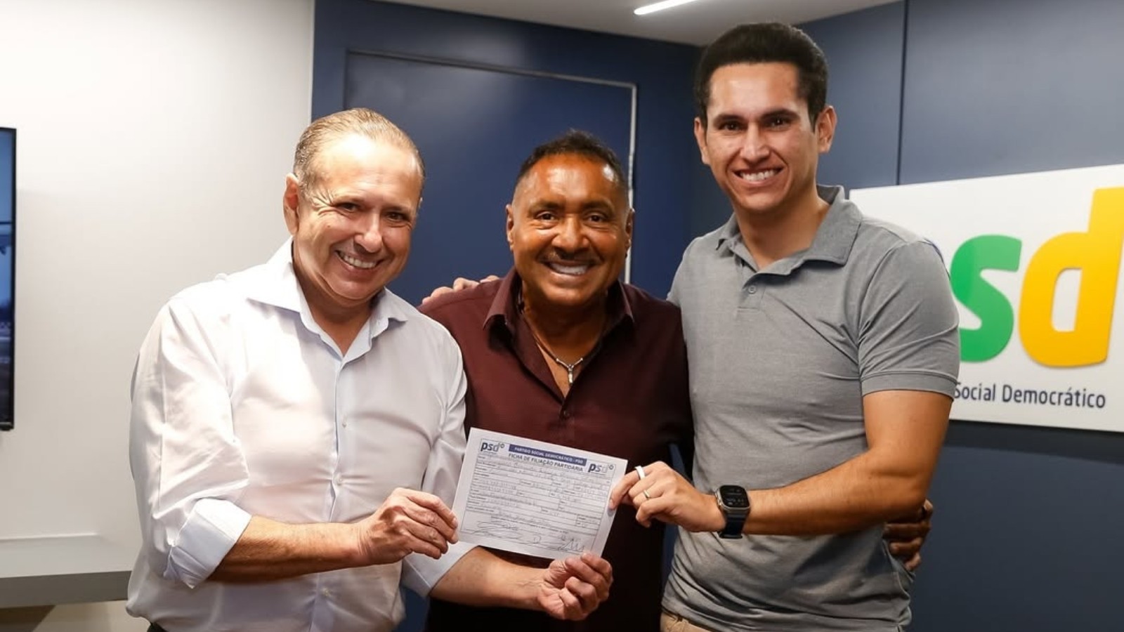 Tiririca Choca o Brasil! Troca de Partido e Domicílio Eleitoral Agitam a Política