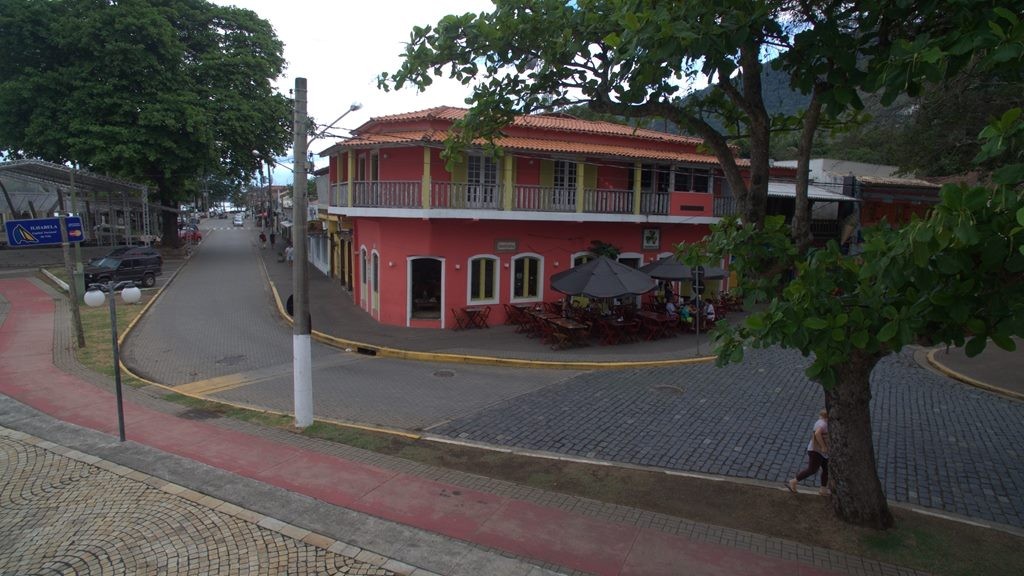 Três homens são condenados a até 18 anos de prisão pela morte de barman durante briga em bar de Ilhabela, SP