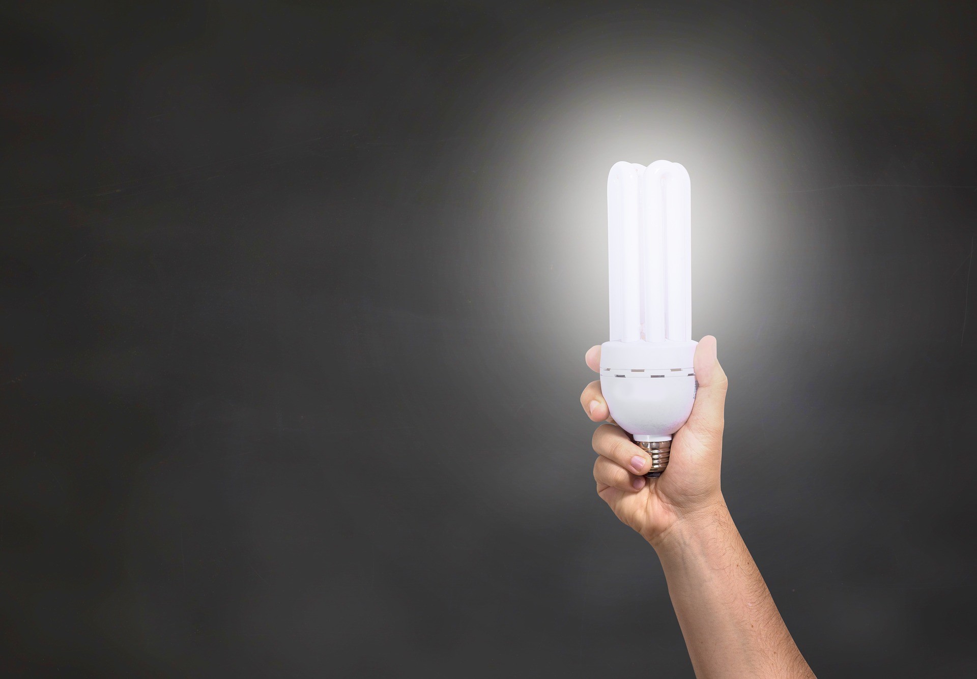 Atenção ao comprar eletrodomésticos: mudanças simples economizam energia 