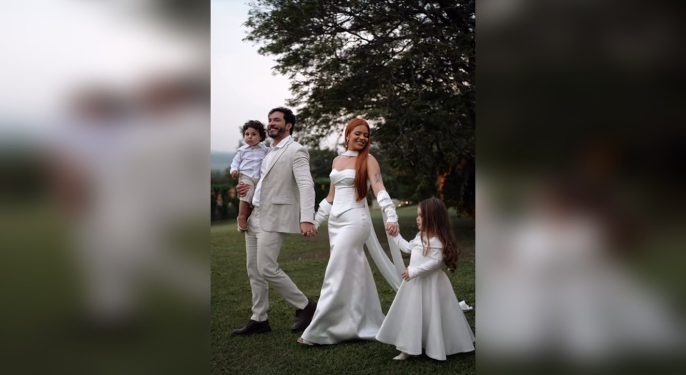 Viih Tube, Eliezer e os filhos no dia em que oficializaram a união civil, em fazenda de Porto Feliz (SP) — Foto: @cinigalhafilmes/Reprodução