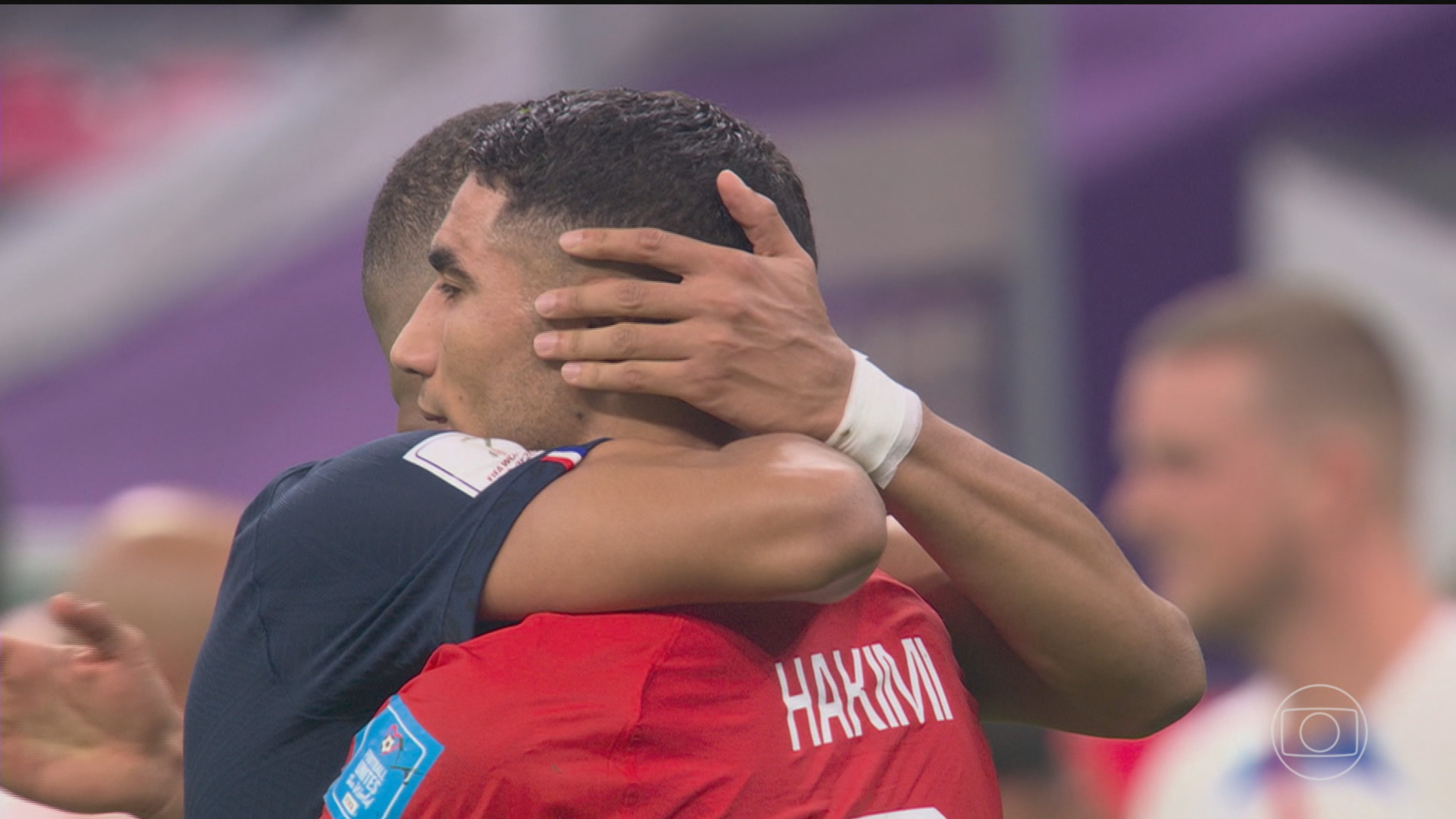
França e Marrocos repetem confronto da última Copa e colocam os amigos Mbappé e Hakimi em lados opostos