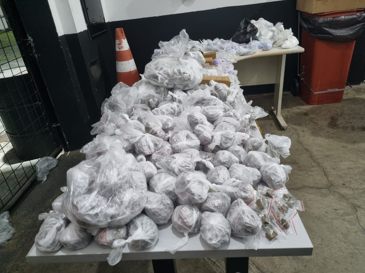 Guarda Municipal apreende 30 kg de drogas em casa usada como central de distribuição do tráfico em Campinas