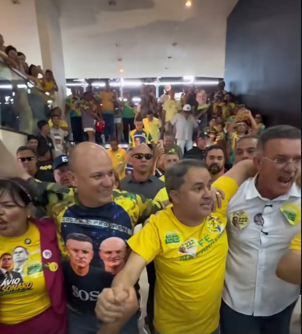 Efraim Filho (PL) no primeiro dia de campanha ao governo da PB neste domingo (16) — Foto: Reprodução/Redes sociais