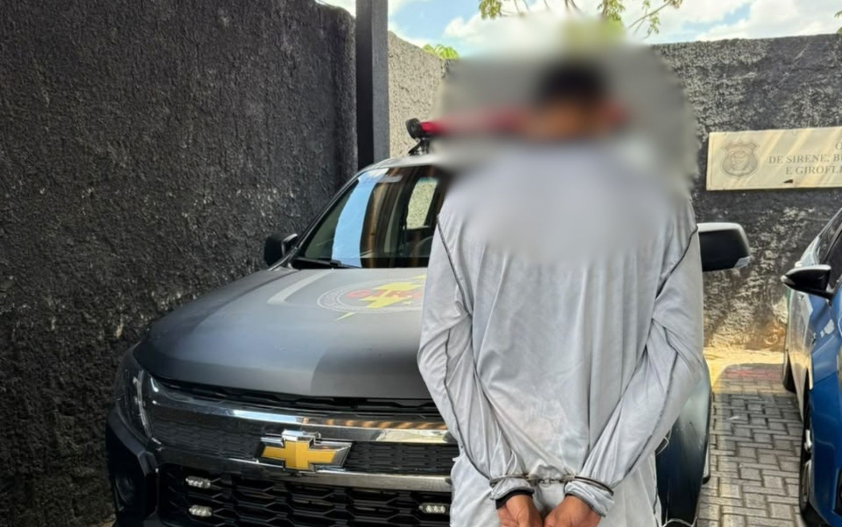 Entregador é preso suspeito de matar jovem dentro de cemitério em Goiânia