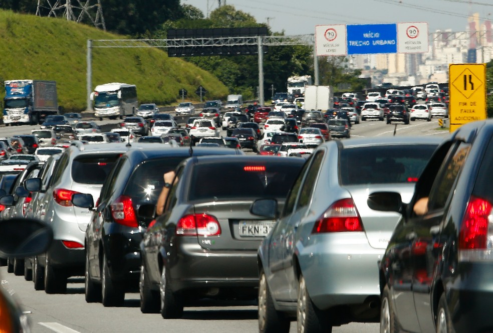 Movimentação intensa de veículos e trânsito na Rodovia dos Bandeirantes no sentido São Paulo no feriado de Ano Novo do ano passado. — Foto: Marcelo D. Sants/Frame Photo/Estadão Conteúdo