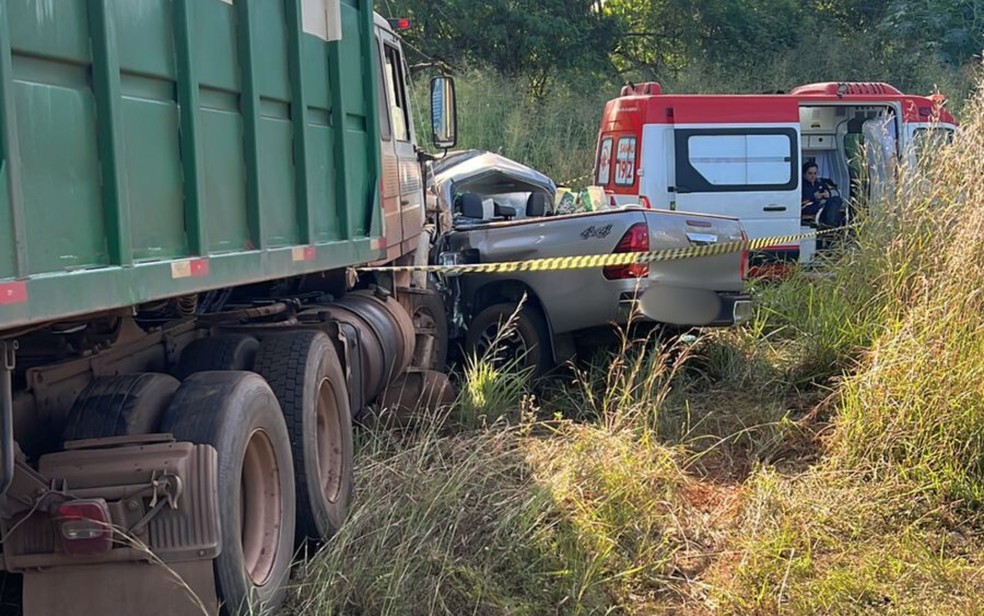 Acidente em Goiás mata sogros de deputado do Paraná Requião Filho — Foto: Divulgação/PRF