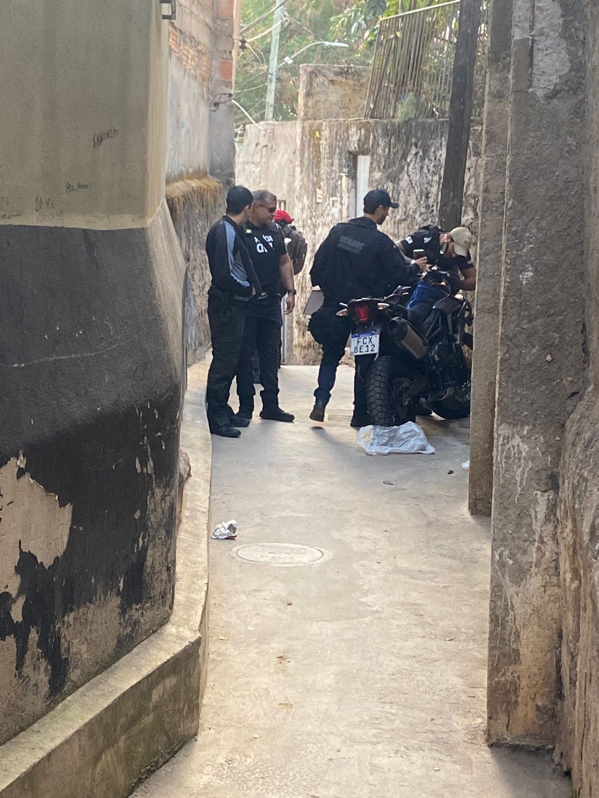 Polícia cumpre 23 mandados de busca e apreensão em operação contra tráfico e lavagem de dinheiro em BH
