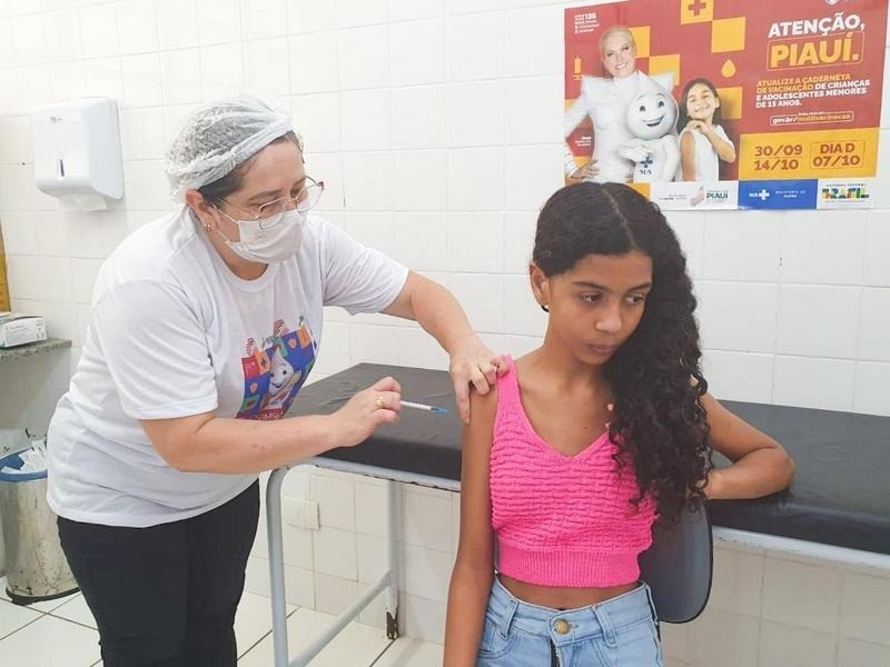 Mais de 3 mil crianças e adolescentes estão com a 2ª dose da vacina contra a dengue atrasada em Teresina