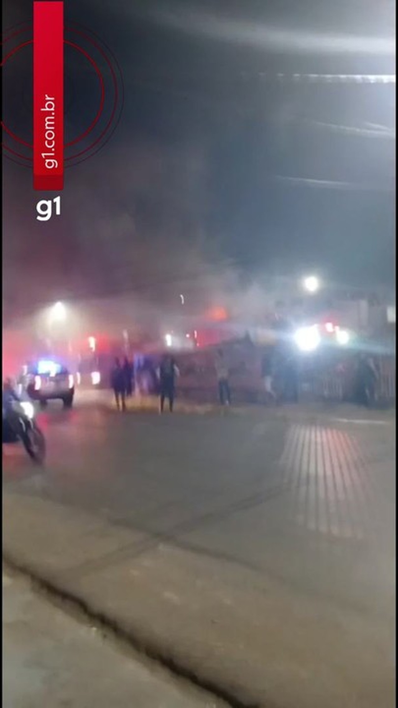 Casa de shows pega fogo em Cuiabá; veja vídeo