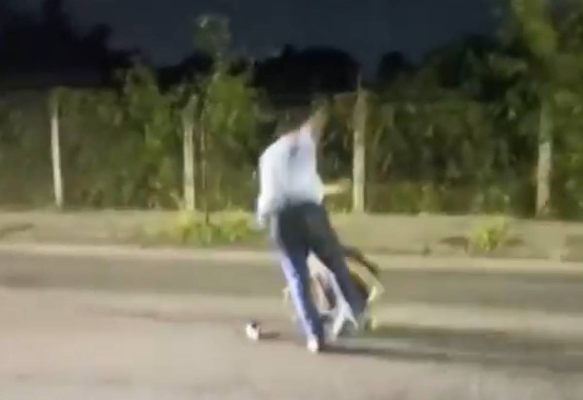 Motorista de ônibus agride mulher após briga de trânsito em BH; VÍDEO