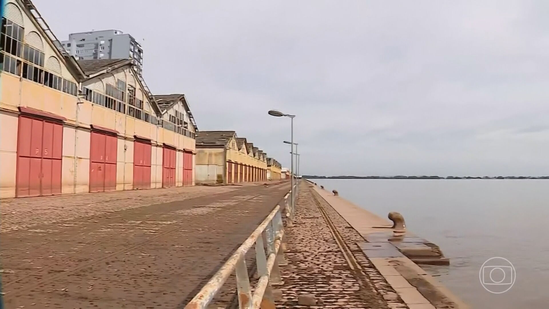 Lago do Guaíba fica abaixo da cota de inundação em Porto Alegre pela 1ª vez em um mês