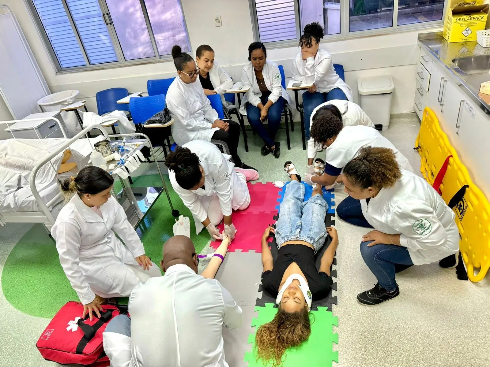 Instituição abre seleção para bolsas integrais em curso técnico de Enfermagem em Salvador; veja como se inscrever