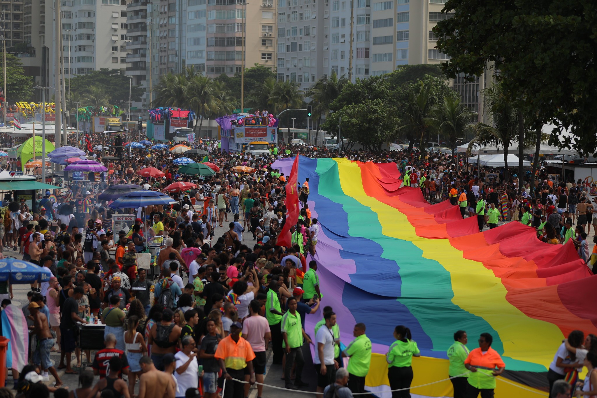 Parada do Orgulho LGBTI+ Rio chega aos 30 anos celebrando avanços e pedindo a construção de futuro igualitário