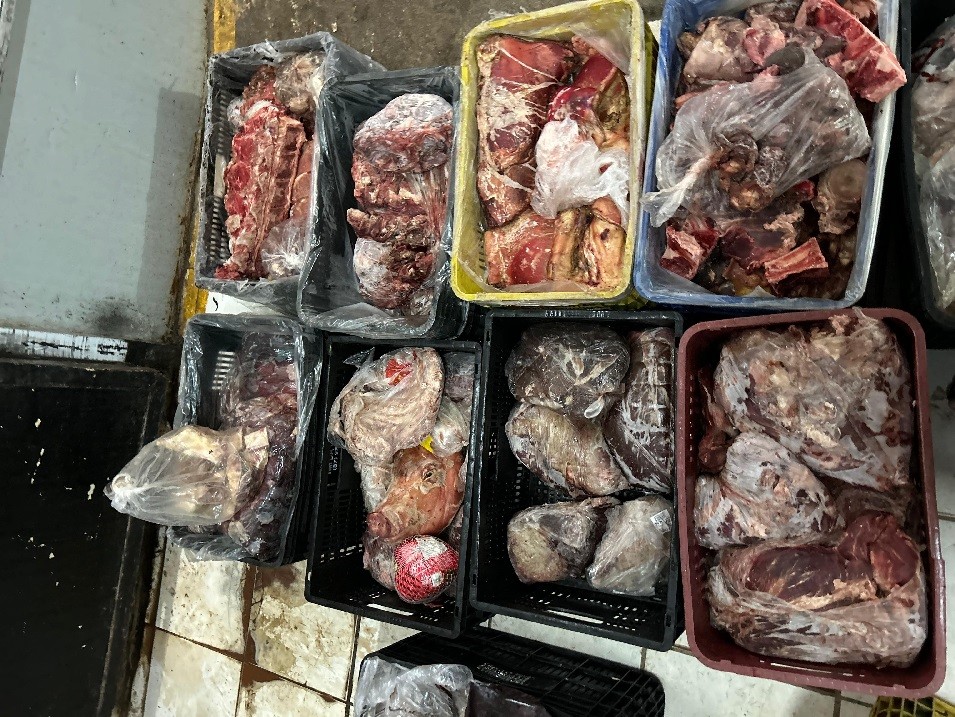 Vigilância aprende em um único supermercado de Maceió 500 kg de carnes mofadas e vencidas