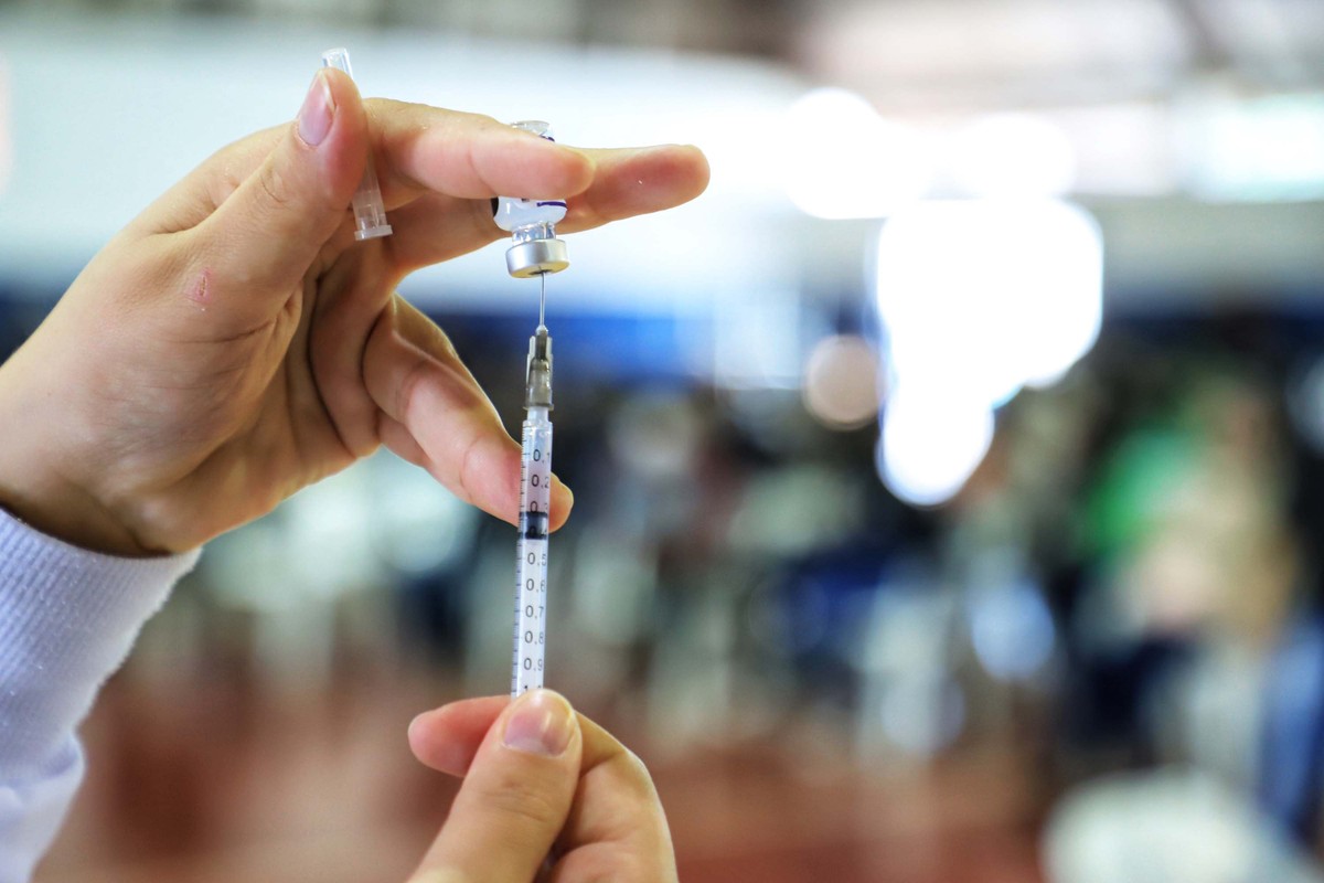 Paraná lidera ranking de perdas de vacinas contra o Covid-19 no Brasil —  Paraná