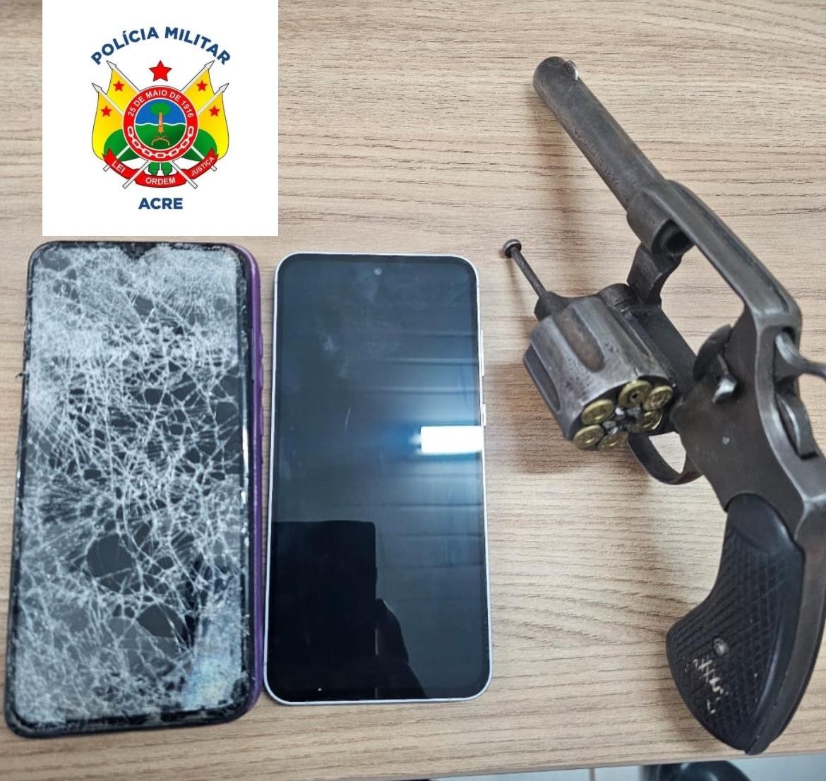 Homem é preso após ameaçar companheira com arma de fogo no interior do Acre