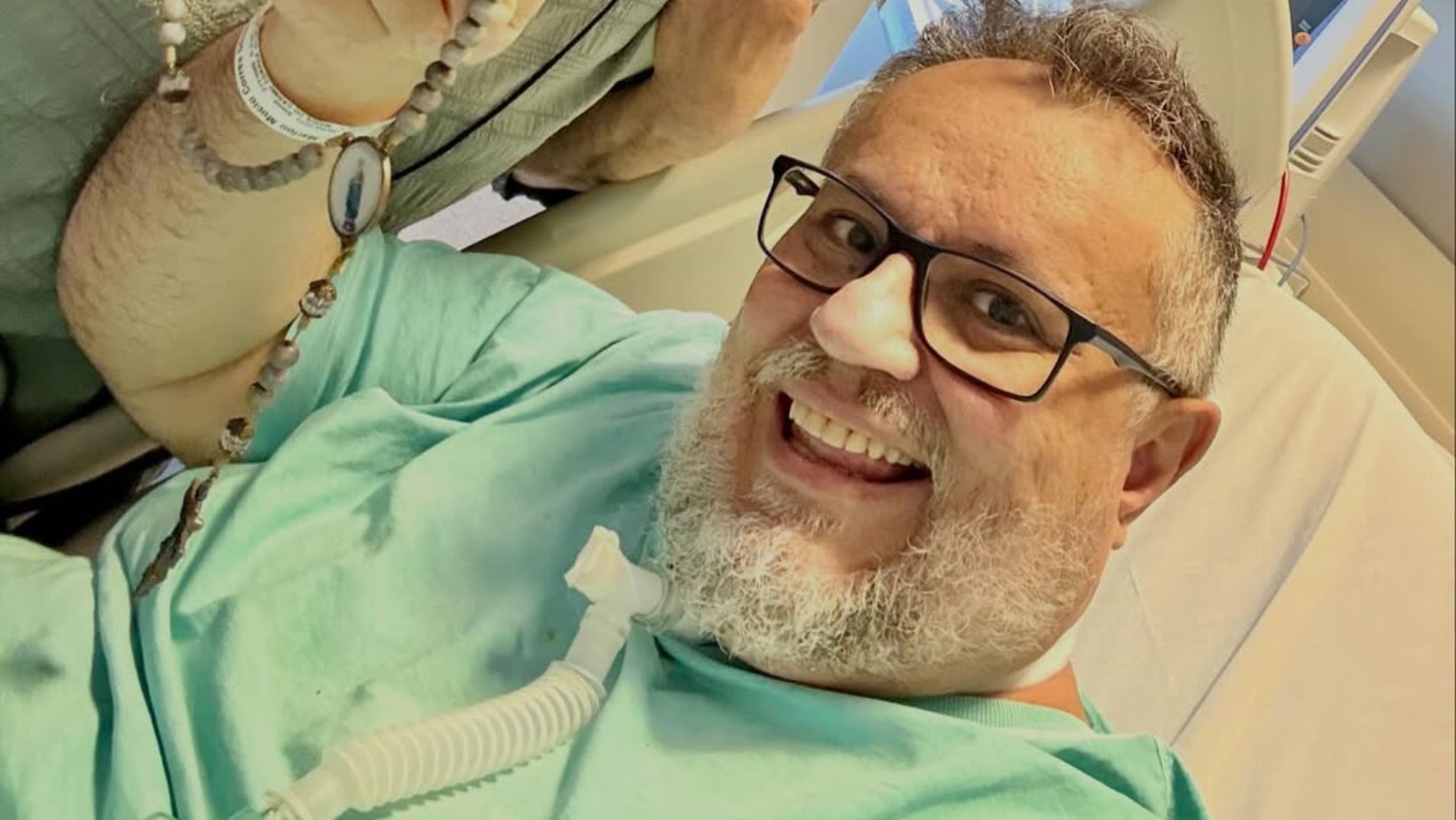 Padre Márlon Múcio volta a ser internado na UTI de hospital em São José e pede orações: ‘Rezem por mim’