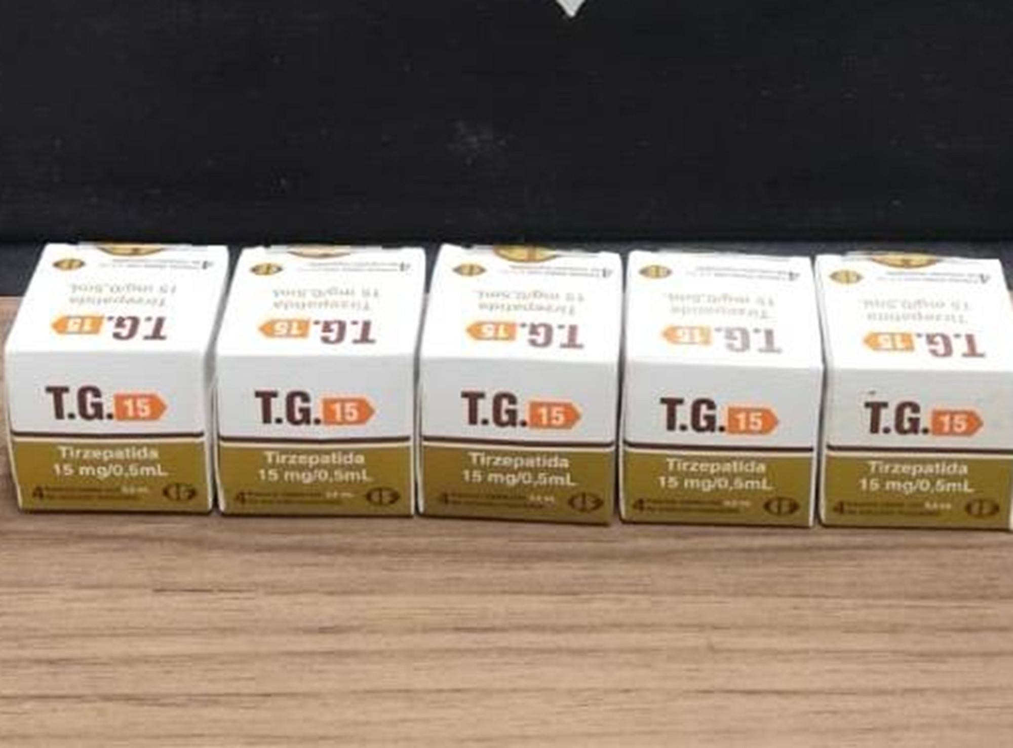 Homem é preso vendendo canetas emagrecedoras 'do Paraguai' no estacionamento de faculdade