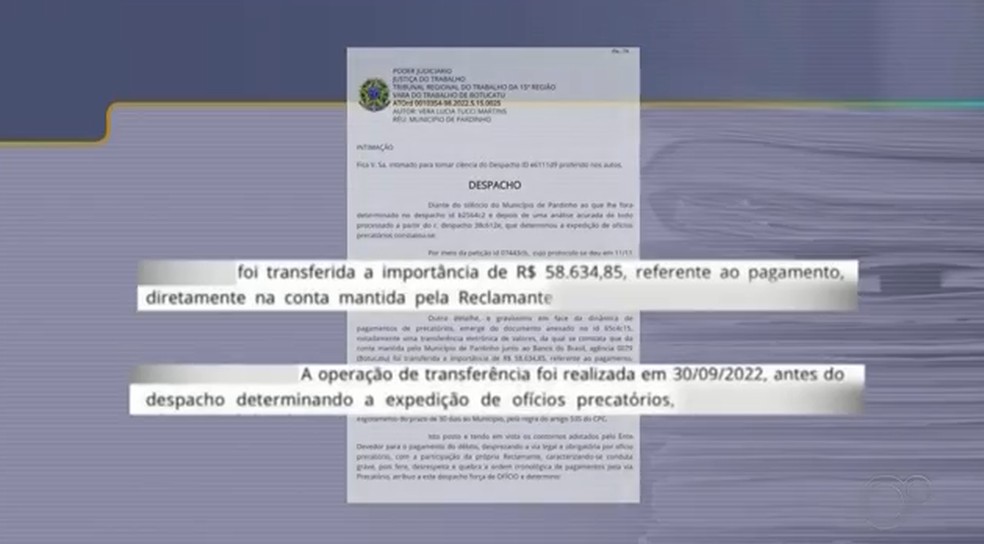 Despacho mostra que servidora de Pardinho (SP) transferiu mais de R$ 58 mil do município para a própria conta — Foto: TV TEM/Reprodução