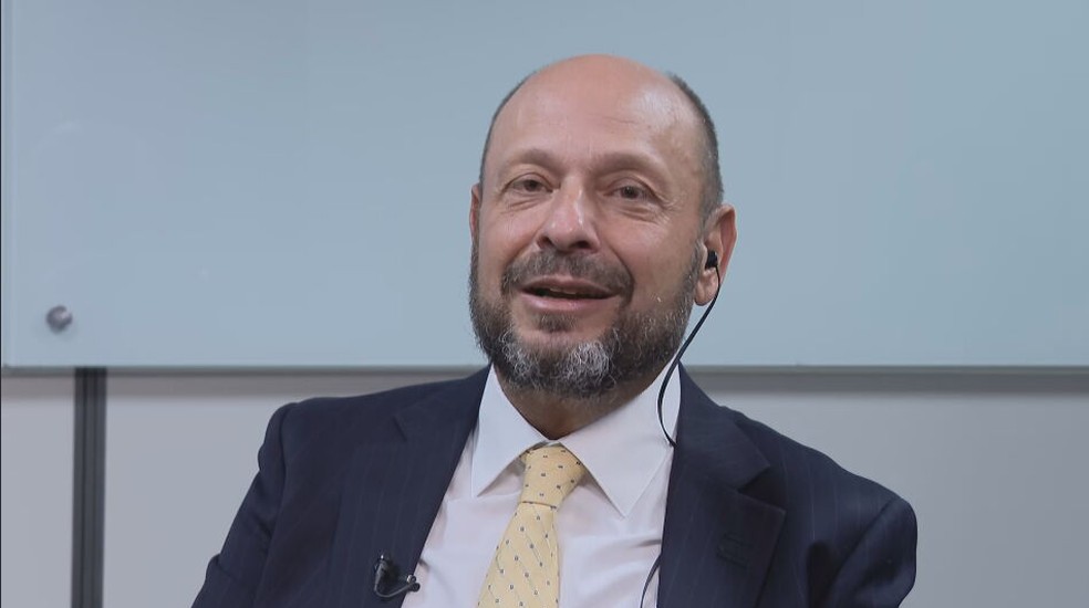 Presidente do INSS em entrevista à GloboNews — Foto: Reprodução/ TV Globo