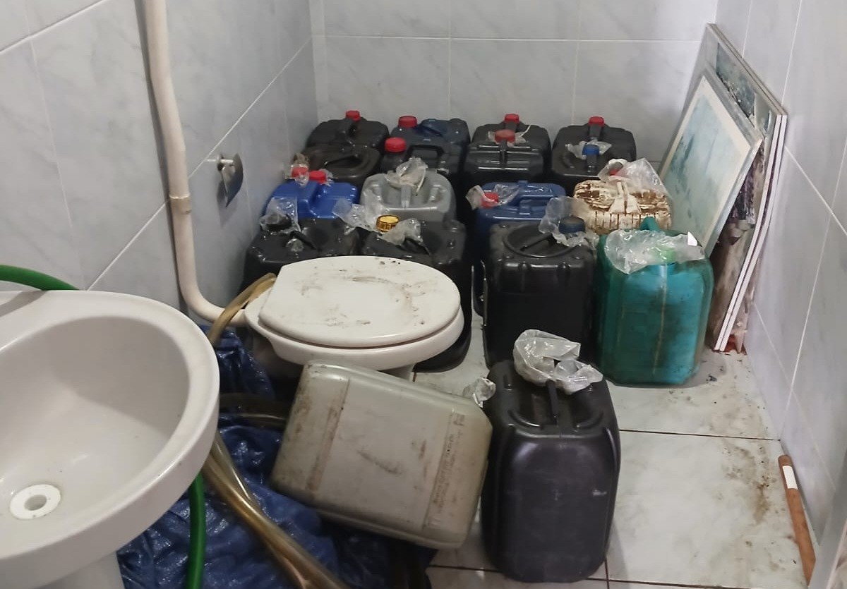 Secretários municipais são presos por guardar combustível irregularmente em prédios de prefeitura no RN