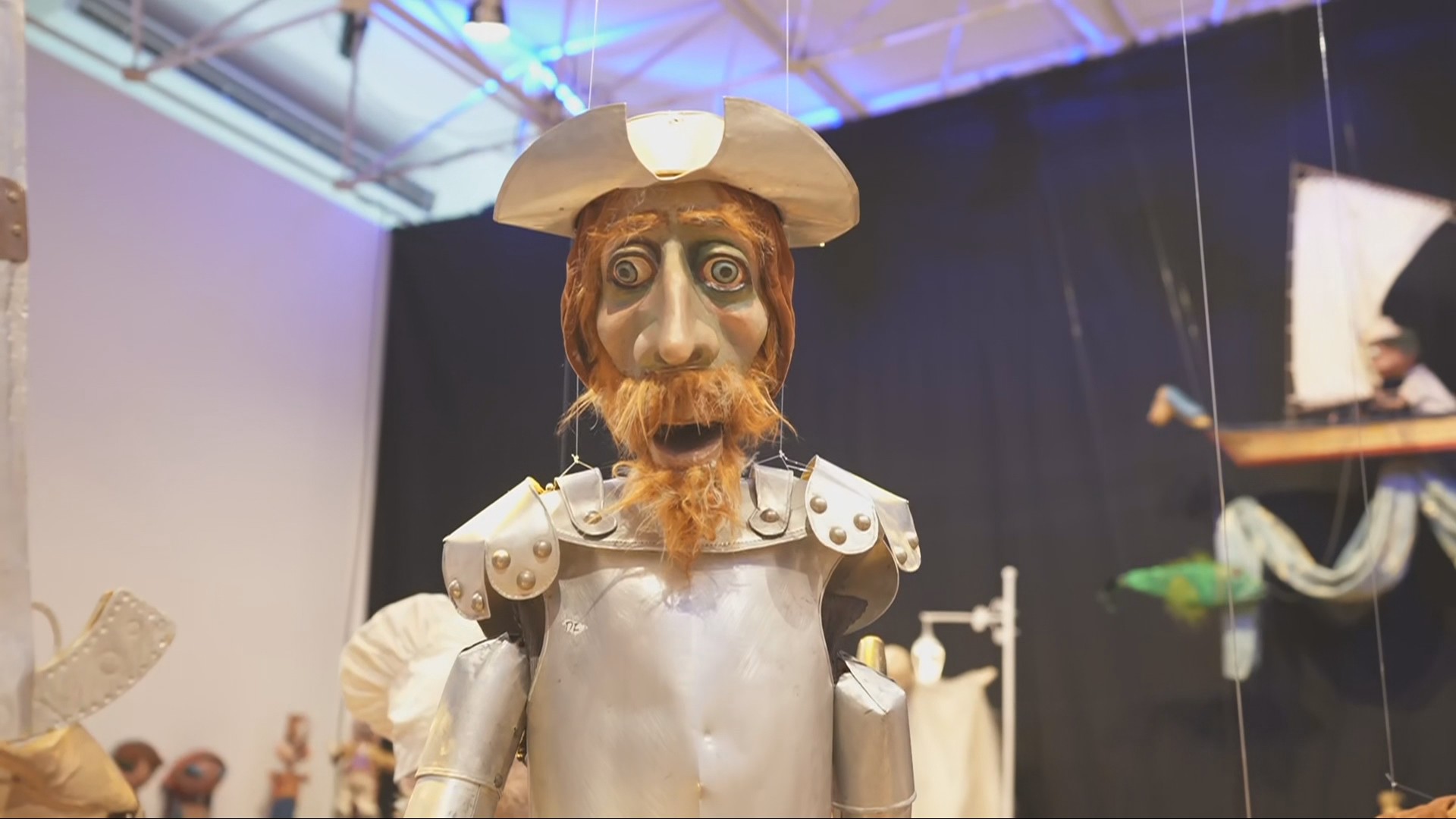 Exposição gratuita em BH celebra 55 anos do Grupo Giramundo com mais de 600 bonecos históricos