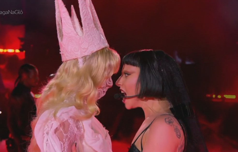 Lady Gaga se apresenta em Copacabana — Foto: Reprodução/TV Globo