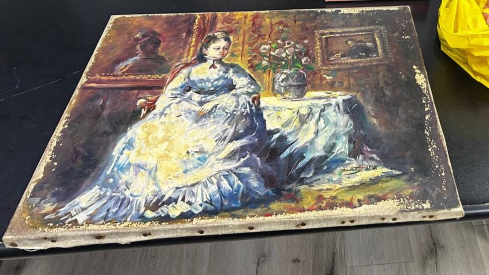 Polícia investiga se quadro recuperado é do pintor francês Claude Monet, que estava em uma casa em Jundiaí (SP) — Foto: Polícia Civil