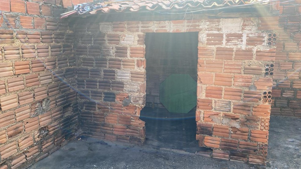 Casal é preso suspeito de roubar fiação elétrica e intimidar vítimas na Zona Leste de Teresina — Foto: Reprodução