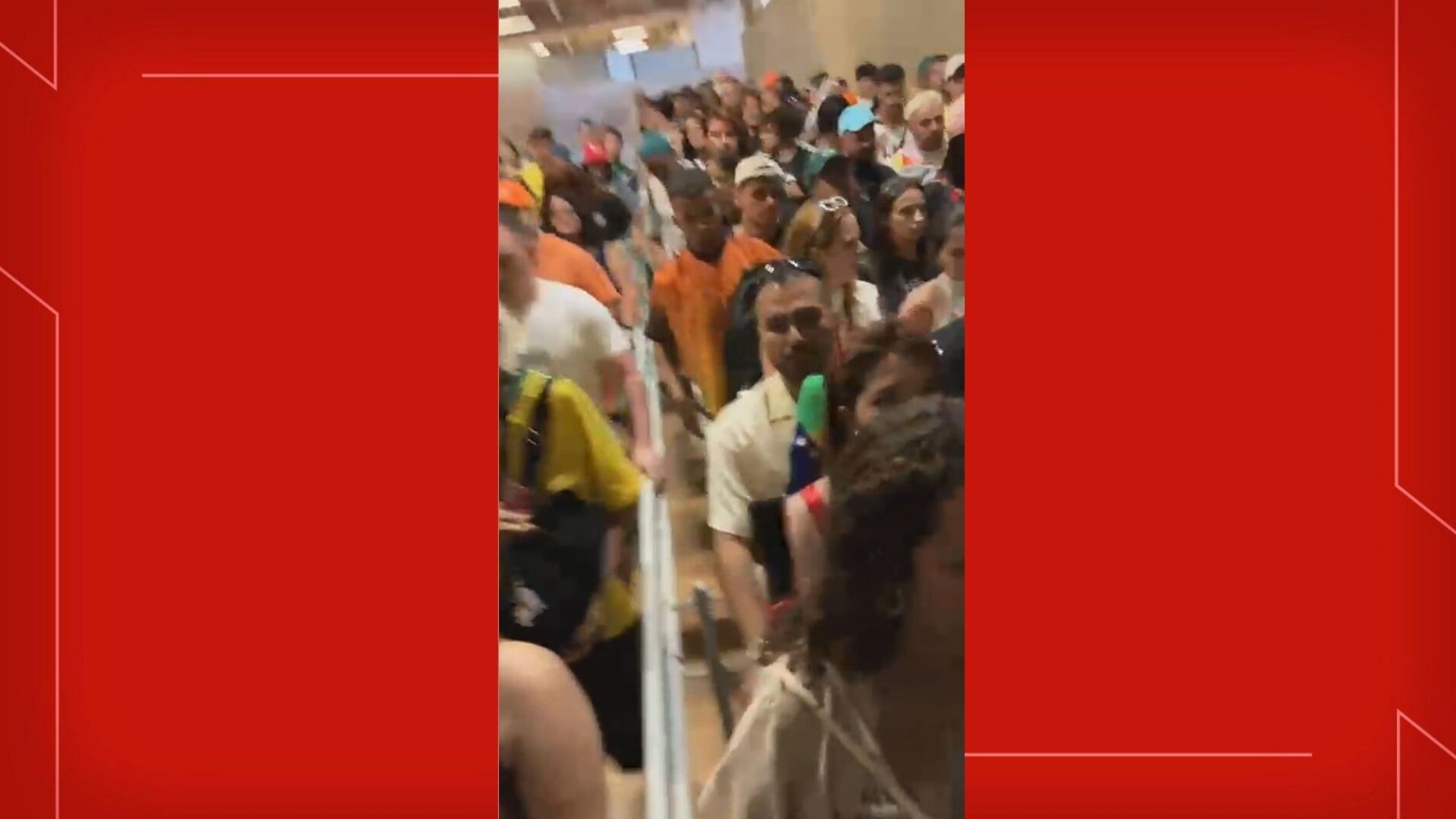 Fãs de Katy Perry relatam confusão na entrada do show em Brasília: 'Muito constrangimento' 