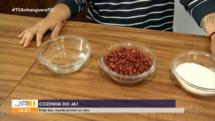 Chef de cozinha ensina uma receita junina de amendoim doce na cozinha do JA 1