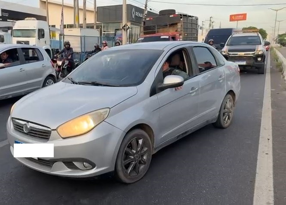Polícia capturou o suspeito do raptor da criança e apreendeu o carro usado por ele. — Foto: Reprodução