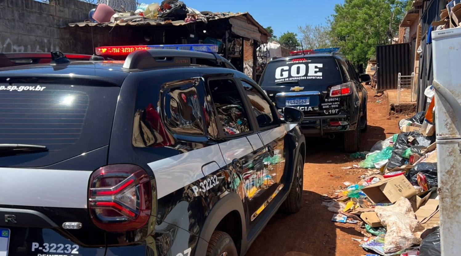 Polícia faz buscas contra suspeitos de furtar objetos avaliados em R$ 100 mil de cemitério no interior de SP