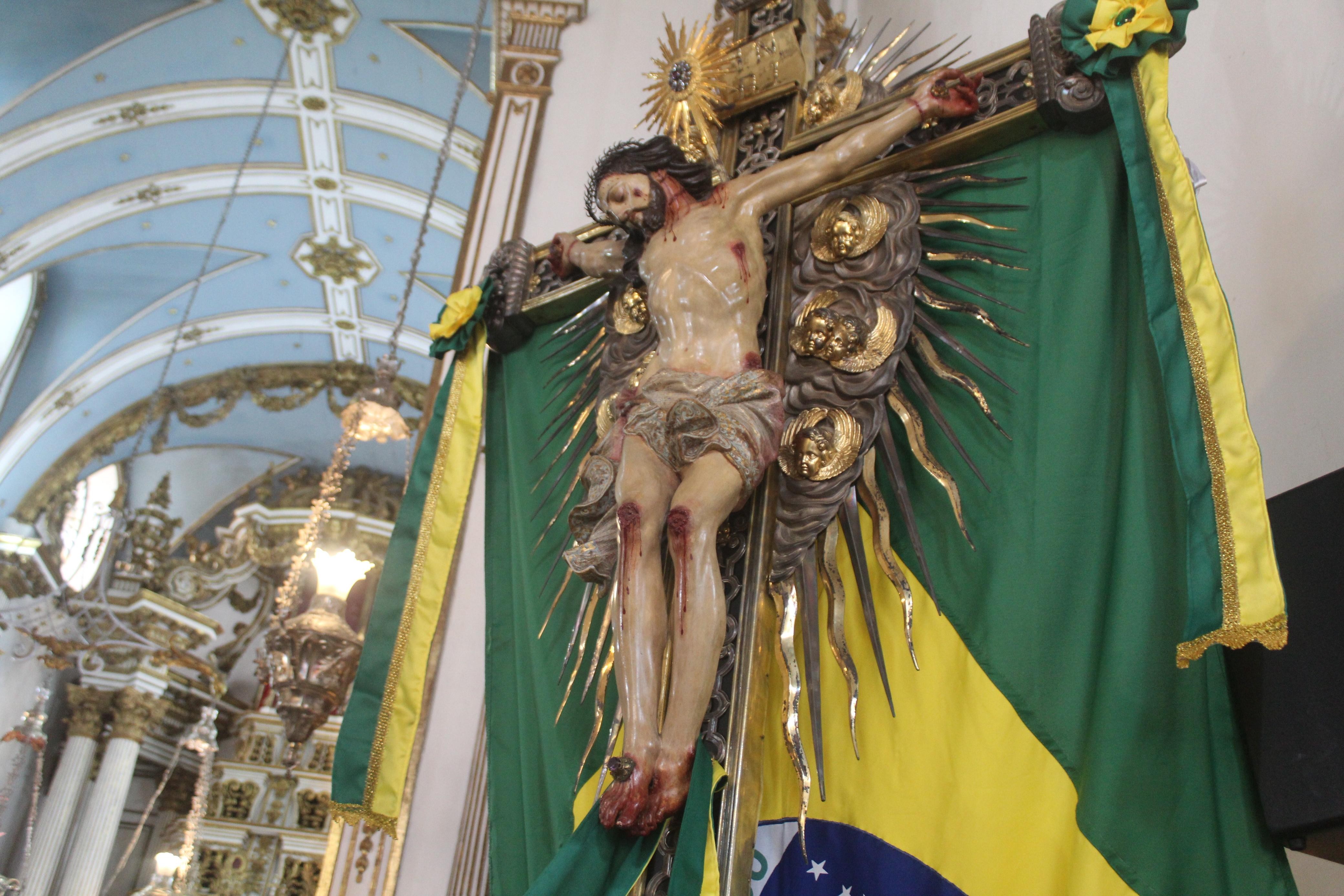 Imagem original do Senhor do Bonfim está em exposição na basílica que leva mesmo nome do santo em Salvador