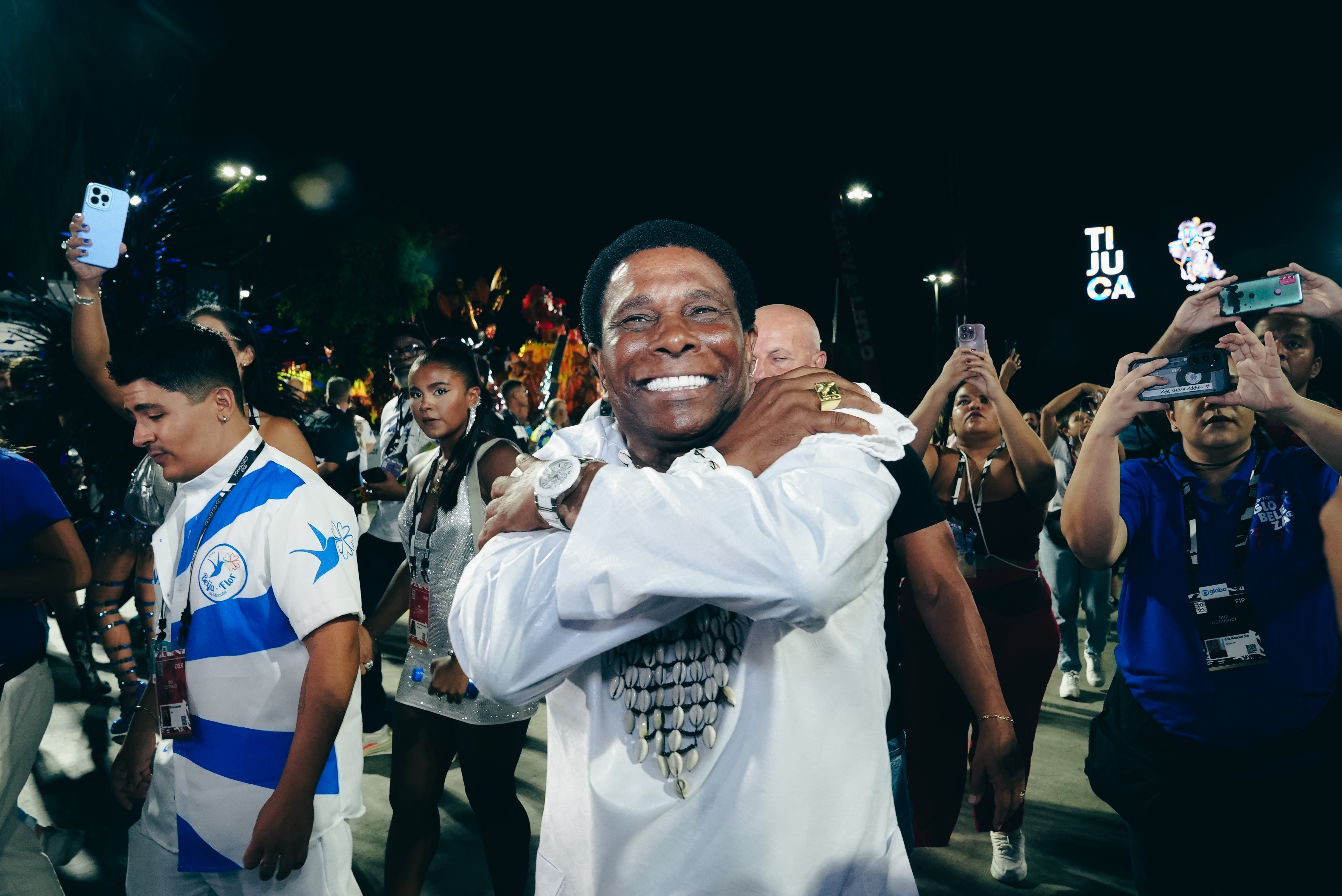 Desfile das Campeãs celebra as mulheres com show de Ivete e Iza