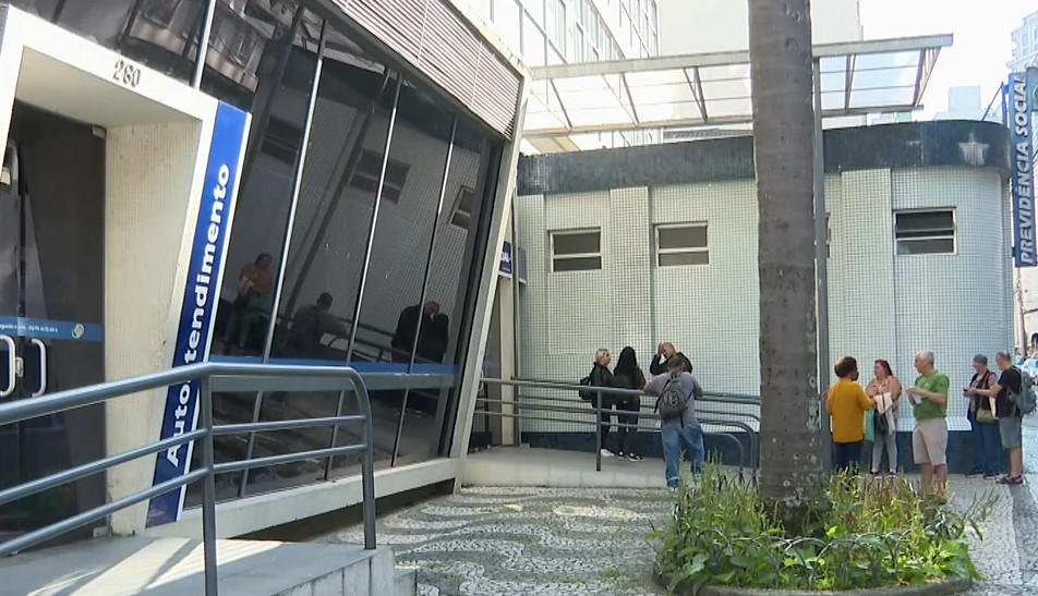 Interrupção nacional para atualização de sistemas do INSS fecha agências e suspende serviços no Paraná; veja orientações
