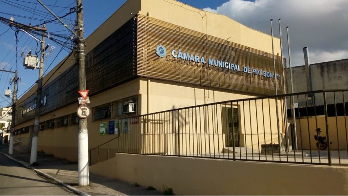 Câmara de Rio Bonito aprova reforma administrativa com 191 cargos e reajuste salarial