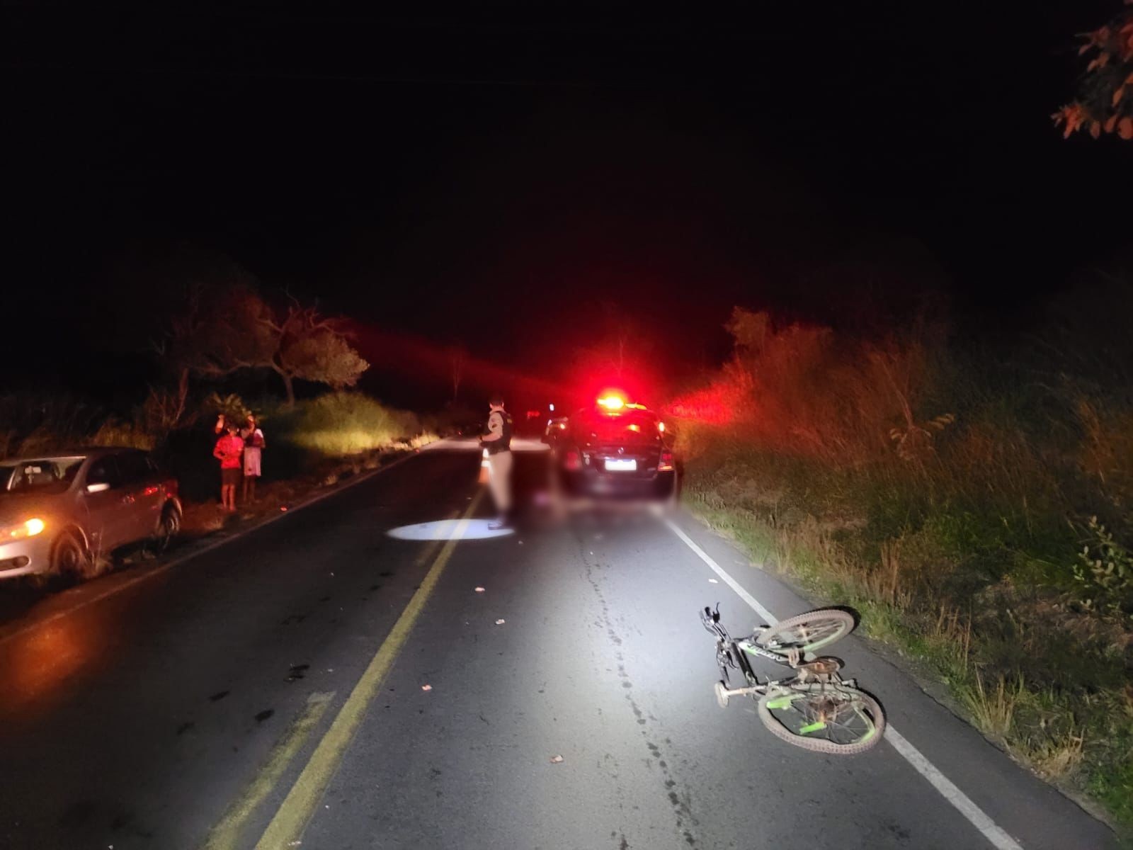 Ciclista morre após ser atingido por carro na MG-260, em Itapecerica