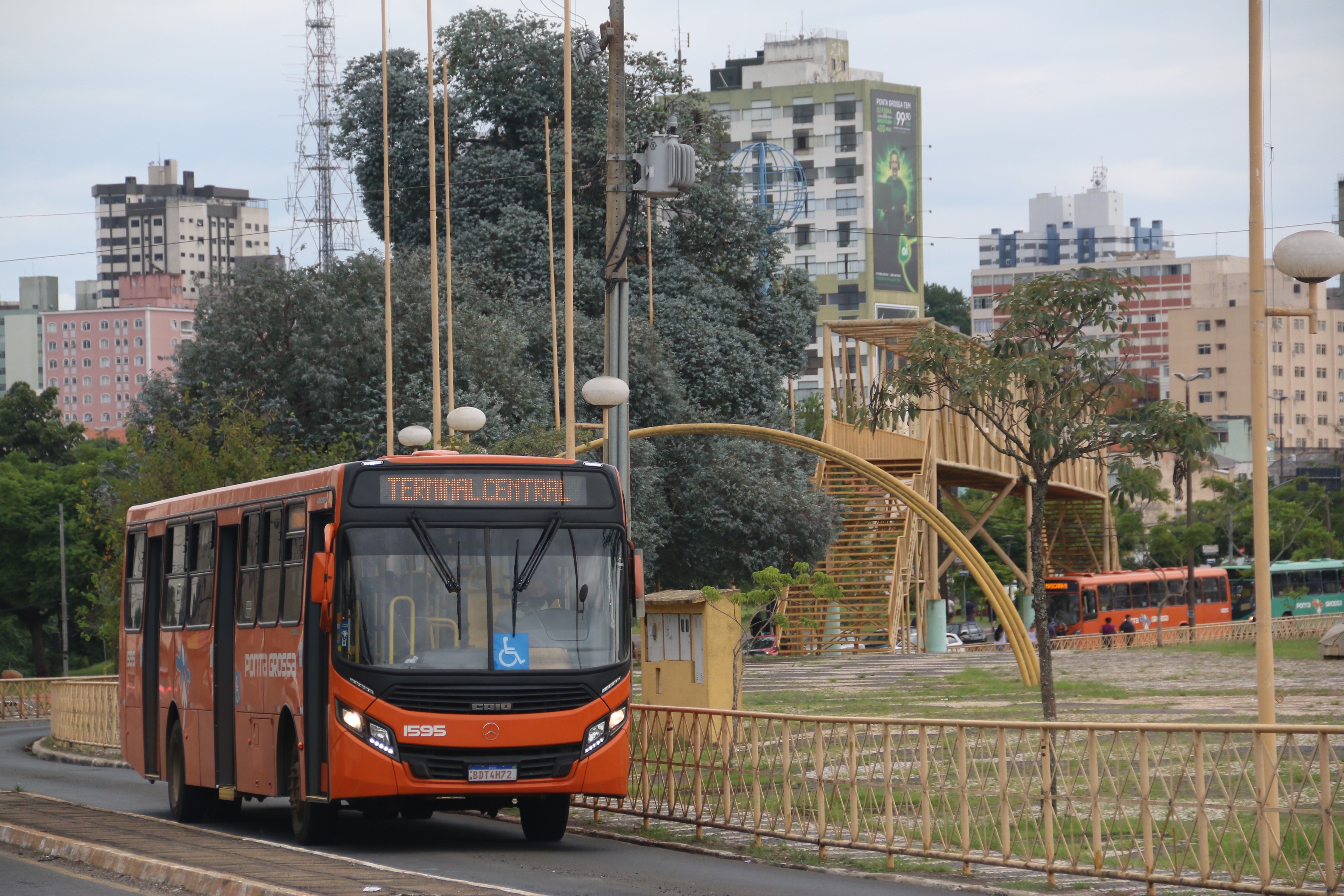 Licitação para nova concessão do transporte público de Ponta Grossa é suspensa