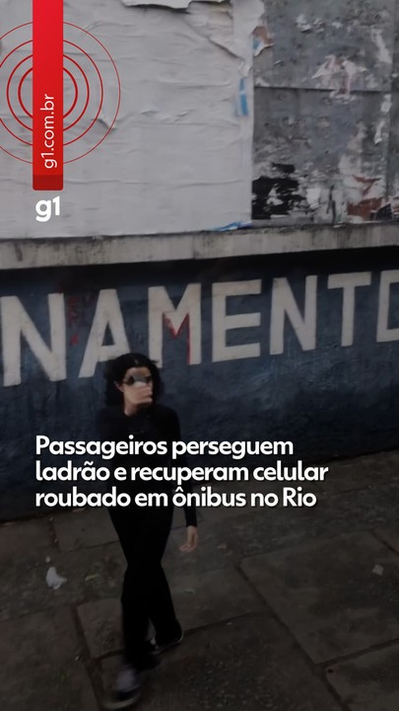Passageiros perseguem ladrão e recuperam celular roubado dentro de ônibus no Rio; VÍDEO
