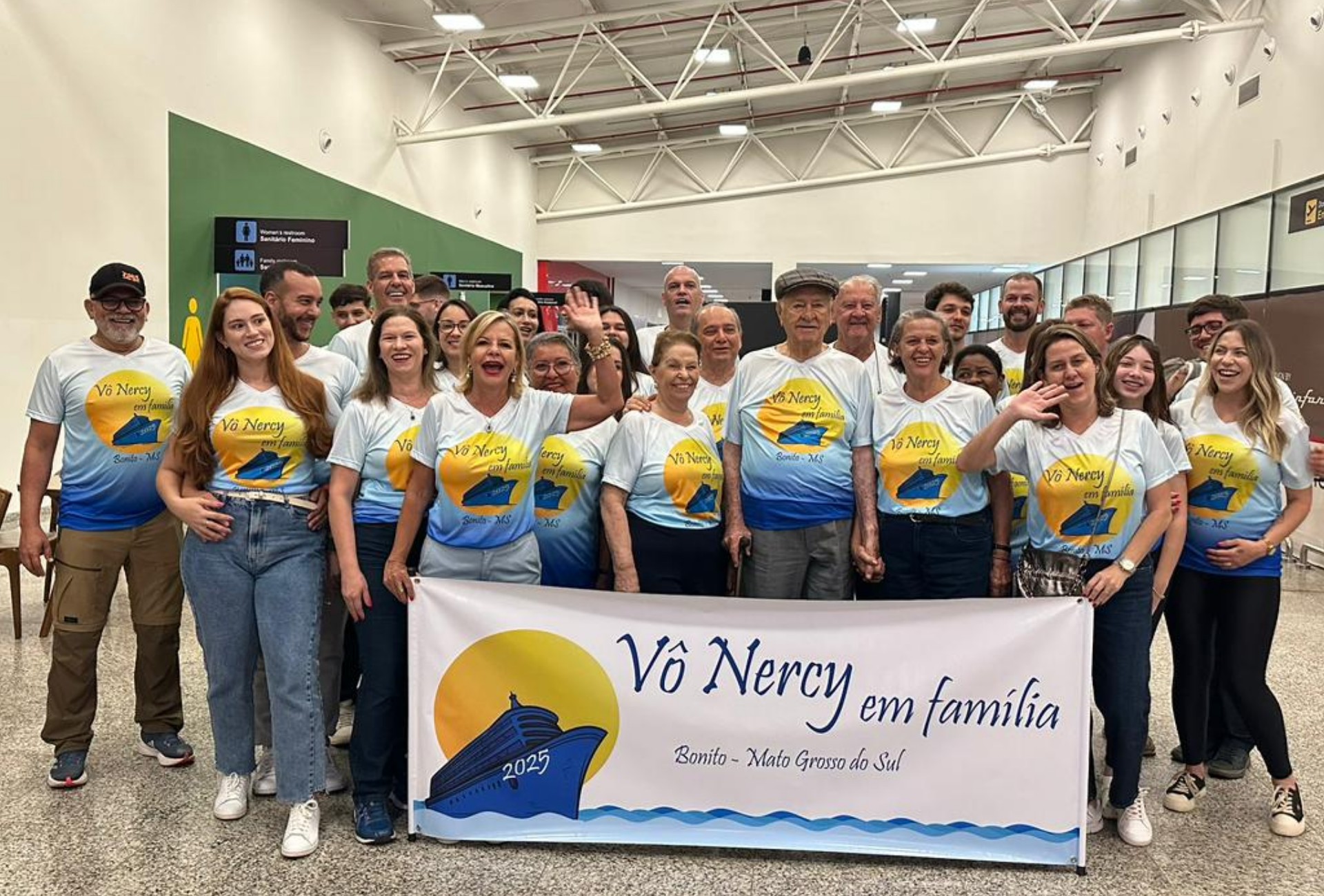 Do cruzeiro a praia: o produtor rural de 98 anos que leva a família inteira a viagens anuais para celebrar a vida