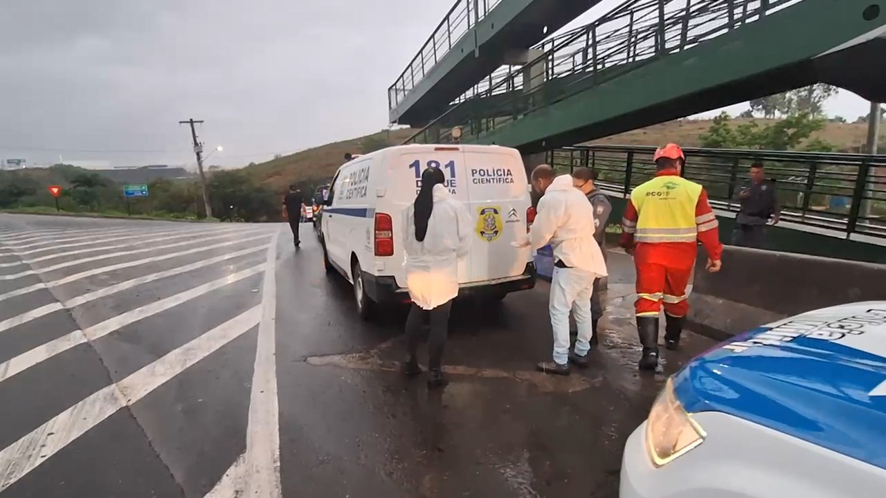 Homem é morto a tiros em passarela da Rodovia do Contorno, na BR-101, ES