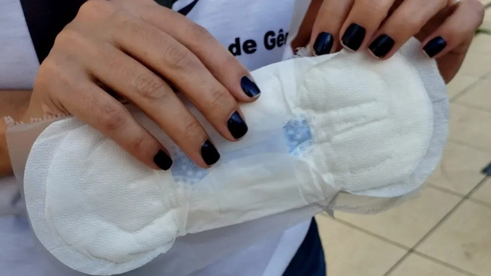 Saiba como pegar absorvente de graça em quase 2 mil farmácias de Goiás; veja lista 