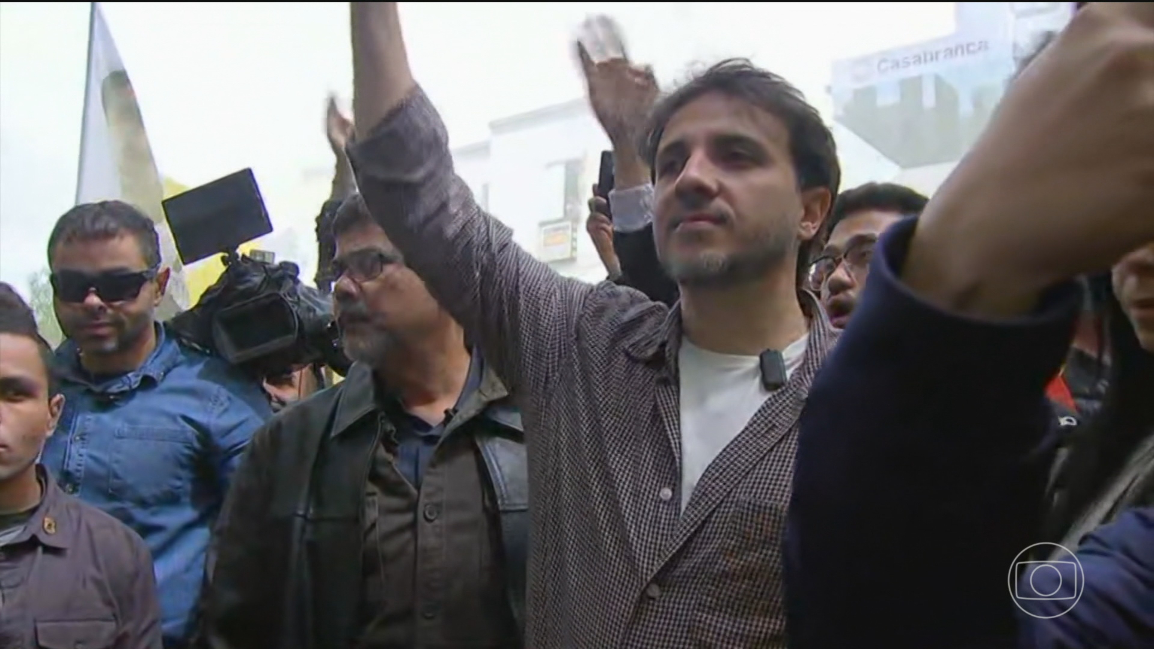 Renan Santos, candidato do Missão à Presidência, cumpre agenda no interior de São Paulo