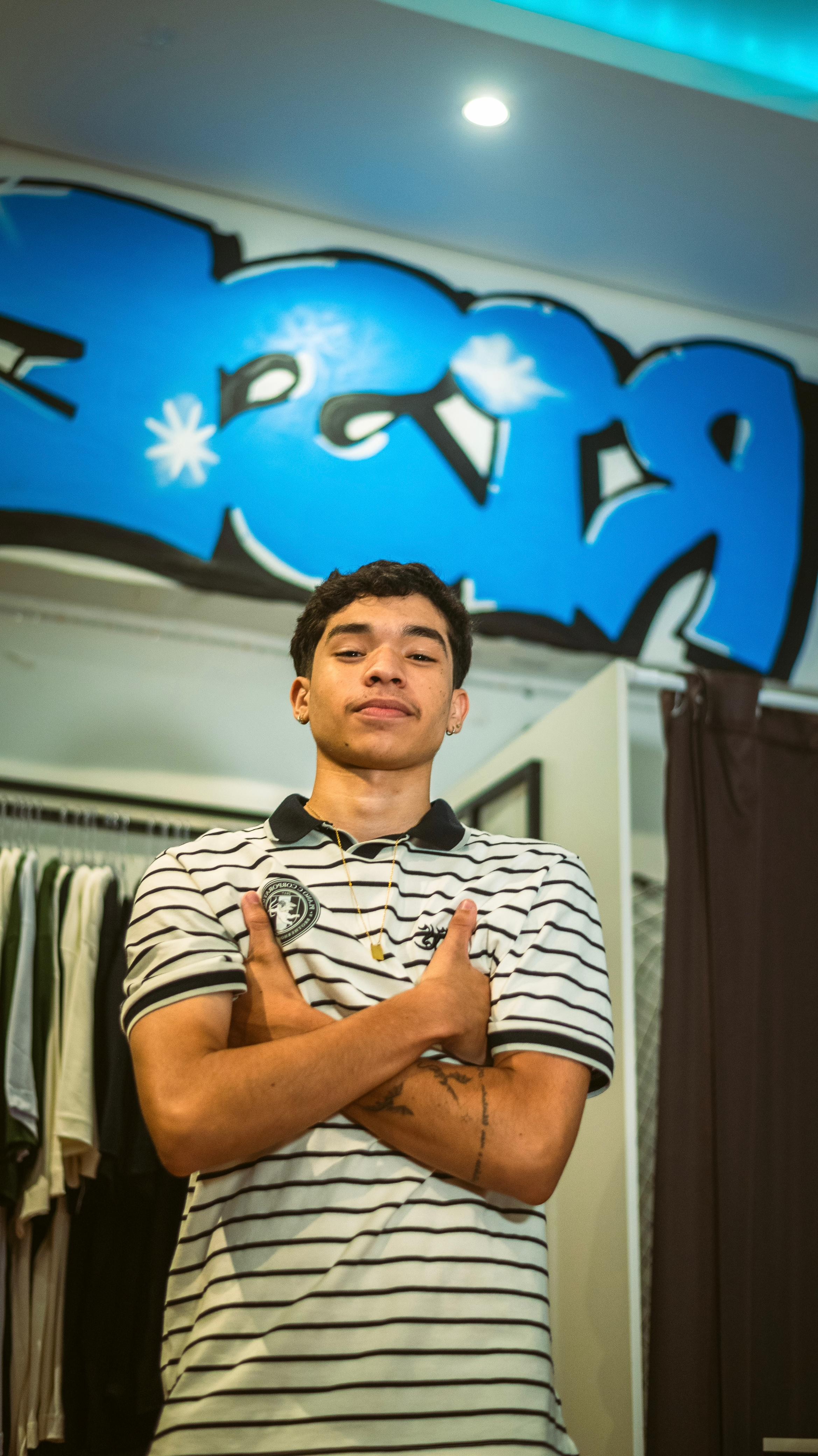 Jovem de 18 anos transforma projeto de ensino médio em microempresa no AC: 'Educação mudou a minha vida'